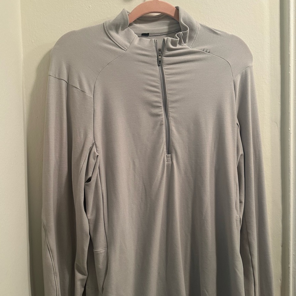Lululemon Surge Long Sleeve in White Vapor size M